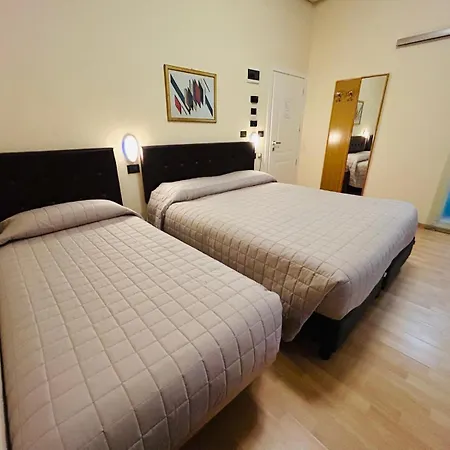 Otel Milano 3*